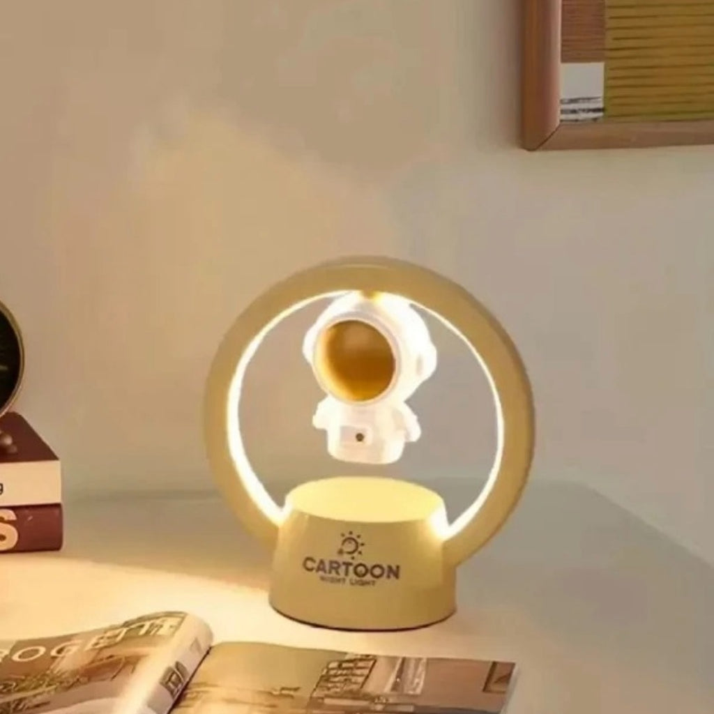 Astronaut Light Lamp